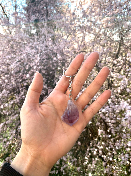 Schlüsselanhänger mit Rohkristall Amethyst